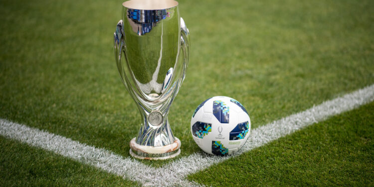 Publikohet formacioni më i mirë i vitit nga UEFA, nuk mungojnë surprizat