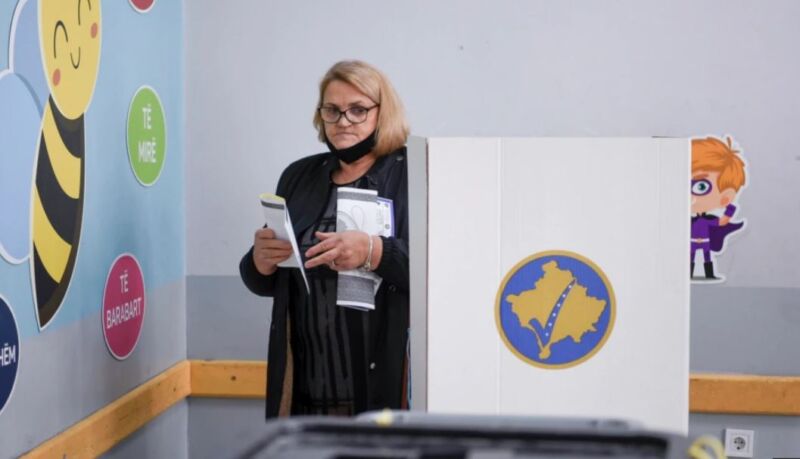 “Pati kërcënime e presione nga kandidatët e Listës Serbe”, Misioni BE-së: Zgjedhjet në Kosovë pozitive, përjashtuar komunat serbe