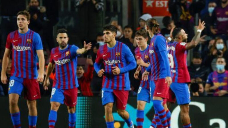 Xavi debuton me fitore të vështirë te Barcelona