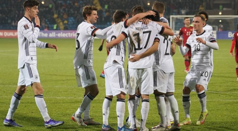 Gjermania nuk fal edhe në ndeshjen e fundit/ Maqedonia e Veriut shkruan tjetër histori, siguron play-off
