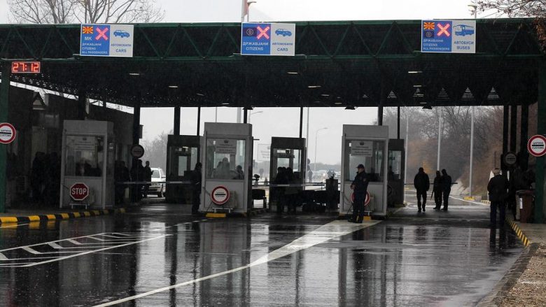 MPJ e Maqedonisë tregon se si mund të shkohet në Kosovë me rregullat e reja