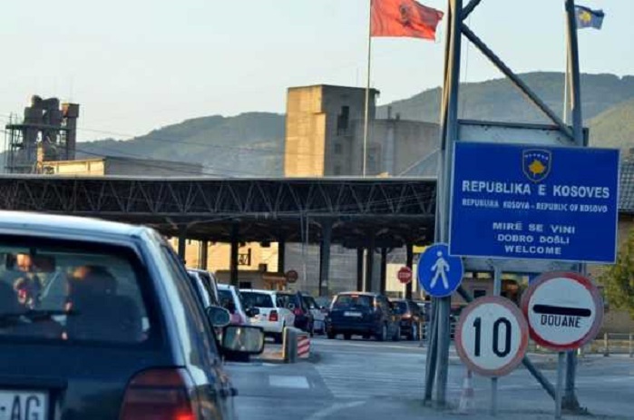 Nga nesër hyrje në Kosovë vetëm me tre doza, ora policore fillon në 22:00