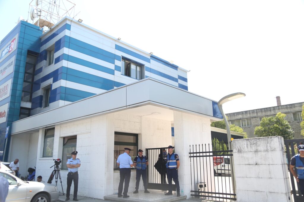 Balkan Insight: Mbyllja e televizionit News24 sinjal shqetësues! Solidariteti i kushtëzuar nuk mjafton