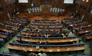 Pas Haxhiut, as Donika Gërvalla nuk i merr votat për kryetare të Kuvendit