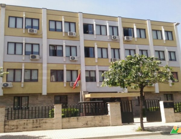 Akuzohen për tjetërsim pronash në Lezhë, zbardhen emrat! Nga ish-drejtori i Kadastrës, tek… Kush janë zyrtarët publikë dhe efektivët për të cilët u lëshua urdhërarrest