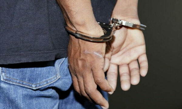 Tre persona arrestohen në Shkup për posedim të lëndëve narkotike