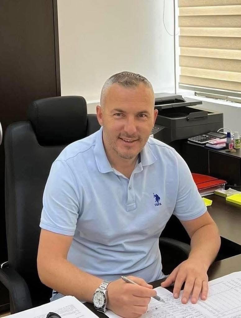 Kumanovë  Mesut Bajrami si kandidat i pavarur ka arritur të grumbullojë rreth 1 mijë vota  VLEN 4 mijë