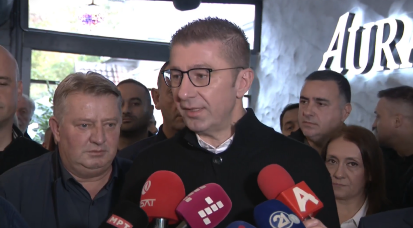 Mickoski: Haqim Ramadani po tregohet egoist, po i dëmton kandidatët e VLEN-it, pas zgjedhjeve do shkarkohet nga pozita e drejtorit