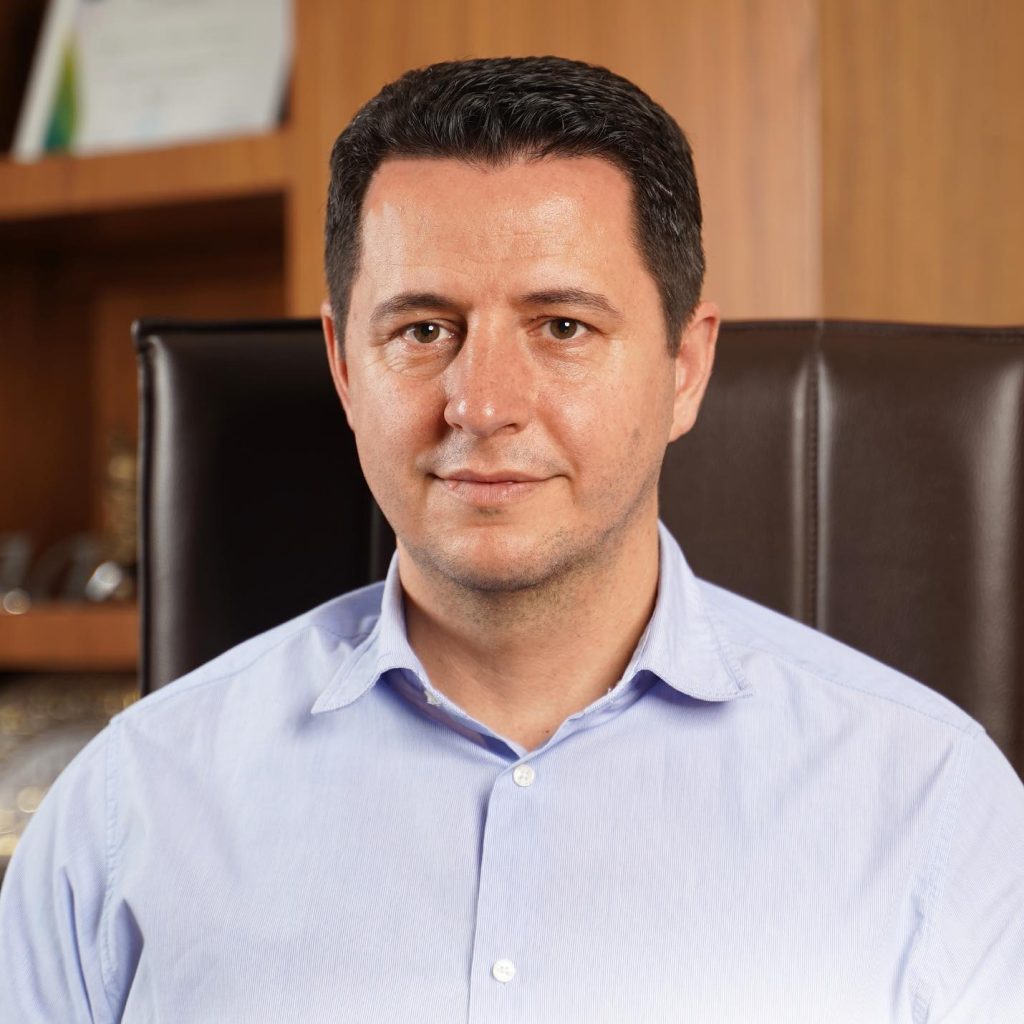 Limani  Nuk do të bëj  show   do ta liroj vendin  por s do të ketë pranim dorëzim të detyrës