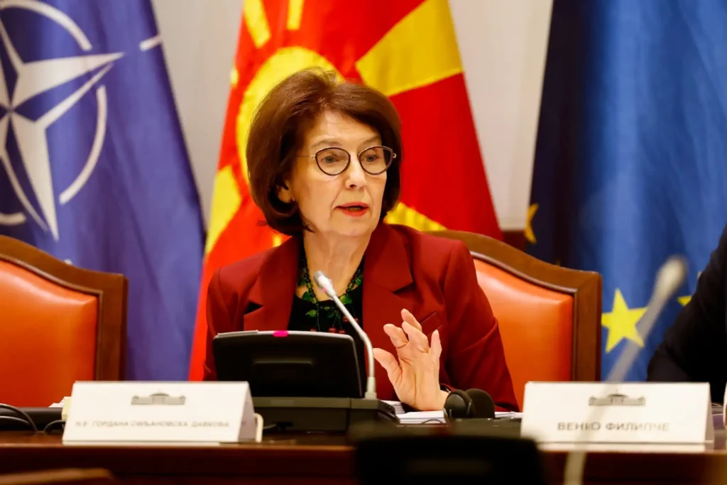 Presidentja shkarkon ambasadorët në Itali, Austri dhe Indi