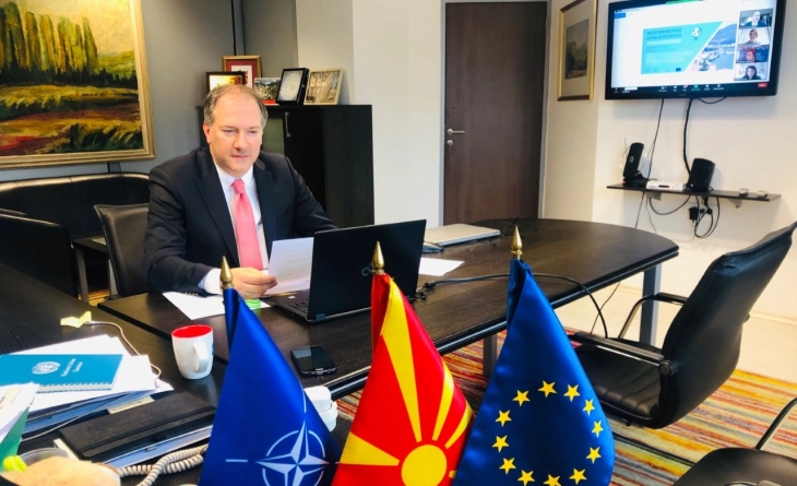 Zhernovski: Ta quash “raport i vogël” pasqyrën e KE-së, duhet të jesh “kryeministër i papjekur”