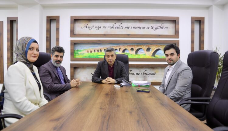 Izet Mexhiti takohet me rektorin e Universitetit Ndërkombëtar të Ballkanit
