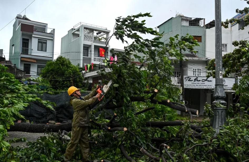Tajfuni “Kalmaegi” u merr jetën të paktën 193 personave në Filipine dhe Vietnam, i drejtohet Kamboxhias
