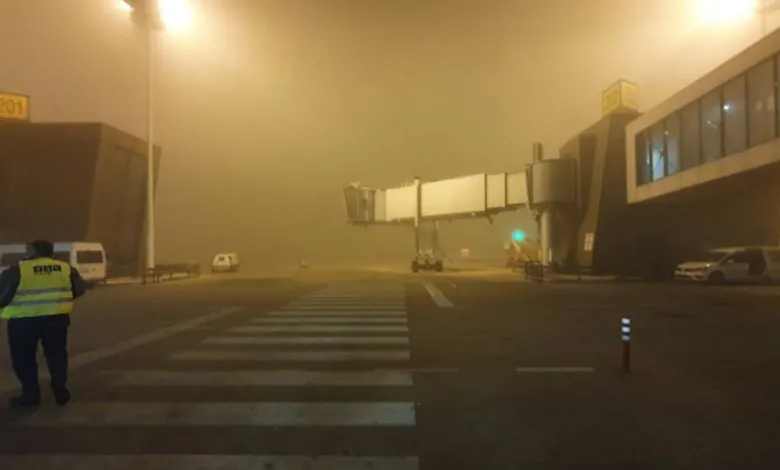 Erërat e fuqishme në Shkup shkaktuan devijimin e fluturimeve drejt Prishtinës