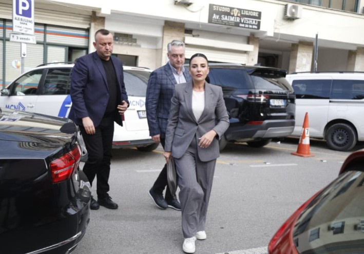 “Interpelancë me ‘të pandehurën Belinda Balluku’”- BIRN: Anuloi tenderin 140 mln euro dhe shpalli fitues “INTEKAR – ASL”, me ofertë 190 milionë euro!