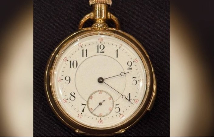 Ora që ndaloi me mbytjen e Titanikut shitet për 1 milion paund