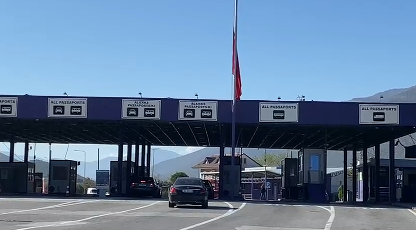 Rikthehet lëvizja pa kontrolle në pikat kufitare Shqipëri-Kosovë, vendimi në fuqi deri shkurtin e vitit të ardhshëm