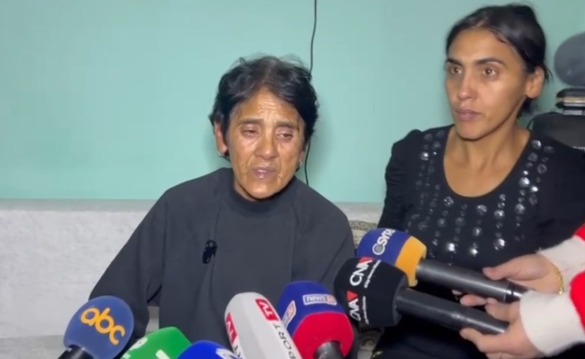 “Mblidhe mendjen, Andoni ka vrarë nusen”- Flet nëna e shqiptarit që i mori jetën bashkëshortes dhe me pas i dha fund jetës: Ma sillni djalin këtu, s’kam lekë të iki në Francë