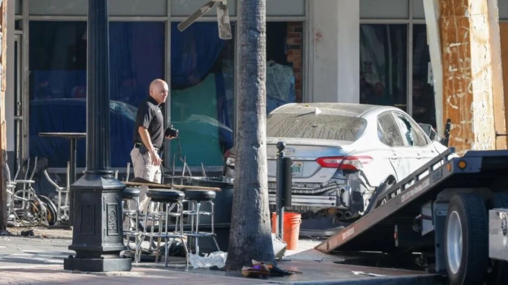 Tragjedi gjatë ndjekjes policore në Florida, makina përplaset me lokalin e komunitetit LGBTQ, të paktën 4 të vdekur dhe 13 të plagosur!