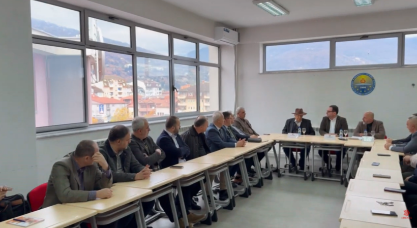 (VIDEO) Universiteti i Tetovës shënon ditën botërore të filozofisë