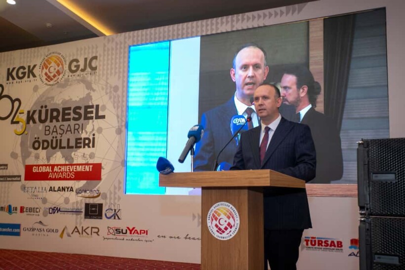 Kryeparlamentari Gashi mori Çmimin Global për Diplomaci në Turqi