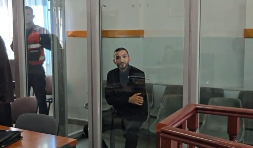 Vrau babain pasi e shqetësonte kur hante bukë, i riu del para gjykatës së Durrësit