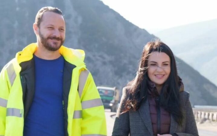 “Do vijë Plaku i ASL?”- “Gjallë e ka akoma nënën?”- Ironia e Ballukut me Berberin! Si u organizua takimi me pronarët turq që fituan garën për Llogaranë: E hapën kompaninë? Dua të vë para përgjegjësisë “mustaqen”!