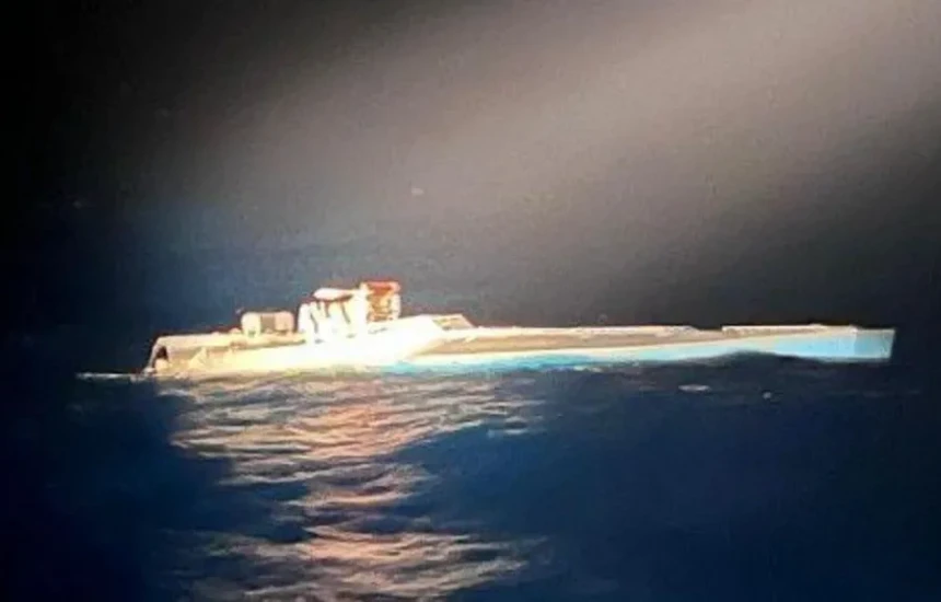 Ndalohet nëndetësja me 1.7 tonë kokainë në Atlantik – arrestohen katër persona