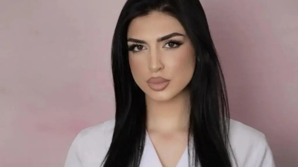 Publikohen mesazhet kërcenuese që i dashuri i kishte dërguar të ndjeres Daorsa Spahiu: Kom me ta djeg….