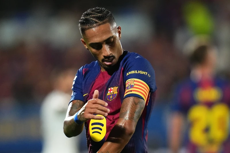 Barcelona është optimiste për dëmtimin e Pedrit mes krizës në mesfushë