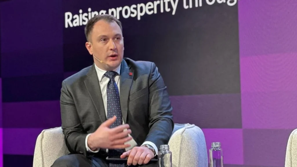 Andonovski: Mbi 37 mijë studentë përfituan kuponë për blerjen e pajisjeve elektronike