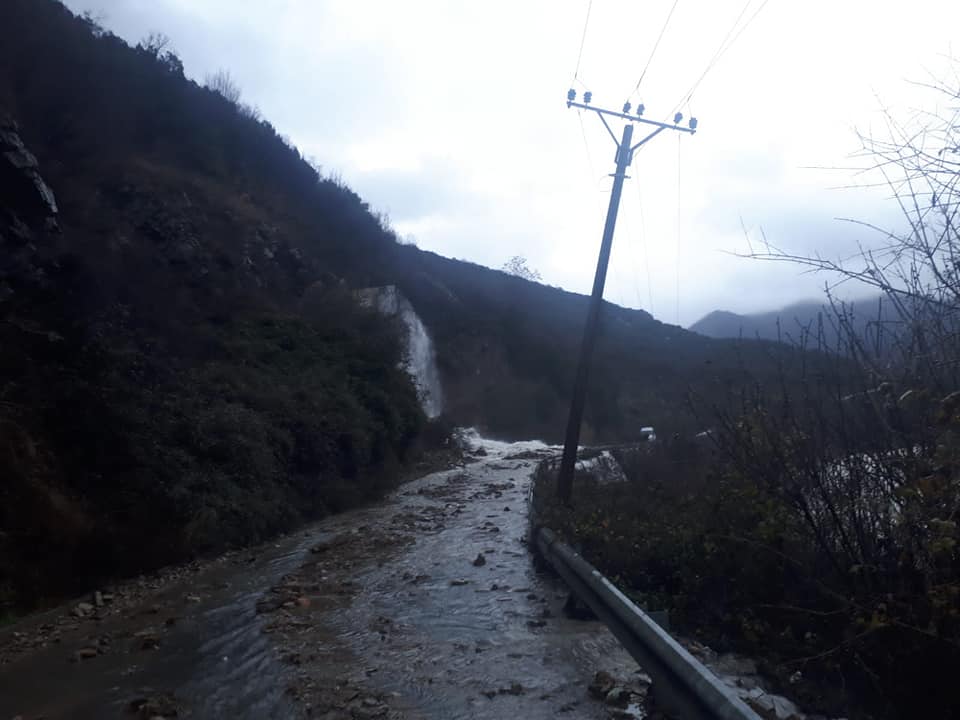 Situata nga moti i keq në qarkun e Shkodrës, në disa zona raportohen problematika me energjinë elektrike