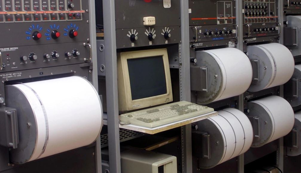 Tërmet me magnitudë 6 6 godet Indonezinë