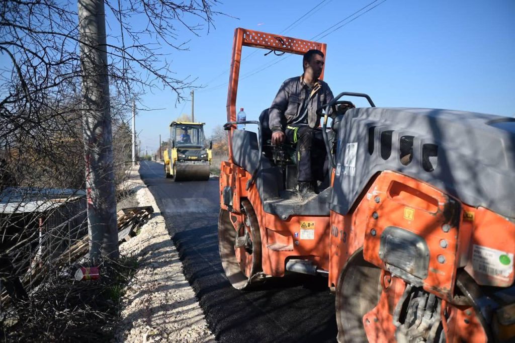 Kostovski: Vazhdon asfaltimi i rrugëve në Vizbeg, investojmë 150 milionë denarë