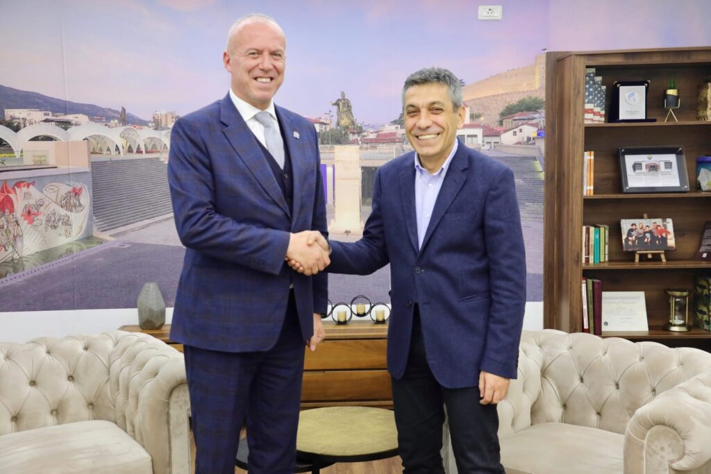 Mexhiti mirëpret në takim zv/ ministrin e Drejtësisë së Kosovës Vigan Qorolli