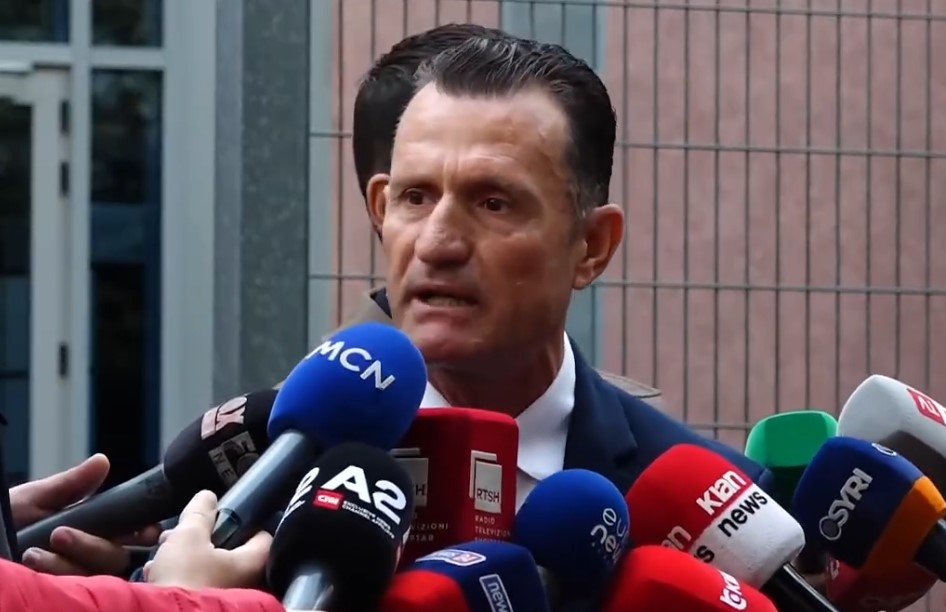 Ish-presidenti dëshmoi sot për “21 Janarin” në SPAK, avokati Cakrani zbulon se çfarë rrëfeu Ilir Meta: Skenar dhe për vrasje, shërbimet e huaja informuan se…
