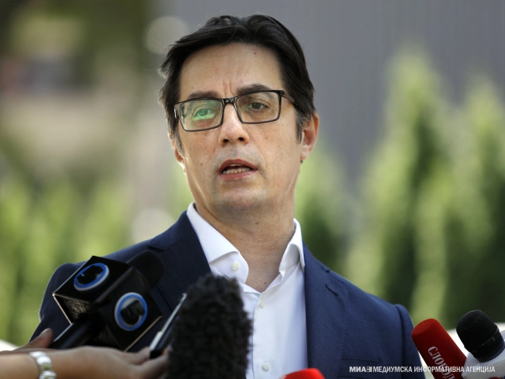 Pendarovski për CIVIL  Zyrtarë të qeverisë po e afrojnë vendin me botën serbe dhe ruse