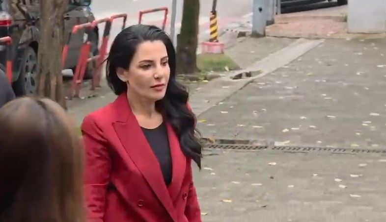 Tensionet në Kuvend, The Telegraph: Belinda Balluku mban postin e zv.kryeministres pavarësisht urdhër-arrestit nga SPAK!