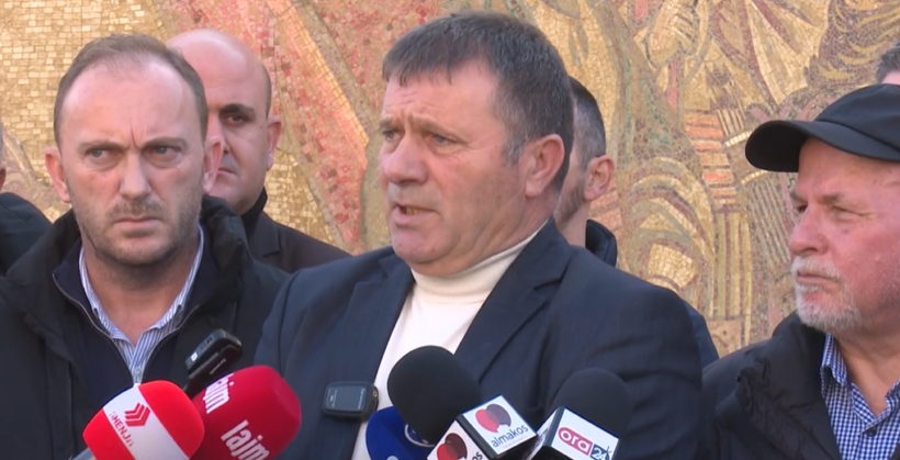 (VIDEO) Organizatorët thirrje RMV-së: Mos arrestoni me fletarrest Serbia