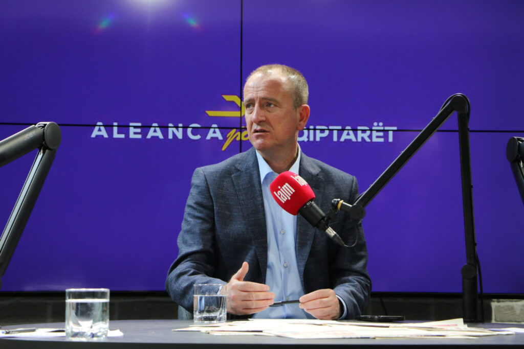 Taravari: VLEN është e pamundur që të bashkohet, vetëm Mickoski mund t’i bëj bashkë