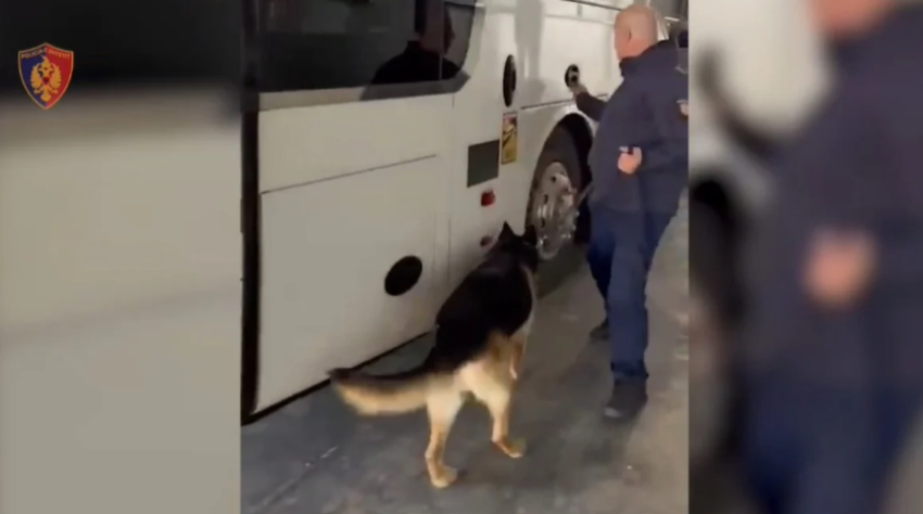 Kapen drogë, armë, bizhuteri dhe 29 mijë euro në Portin e Durrësit, pranga 42-vjeçarit