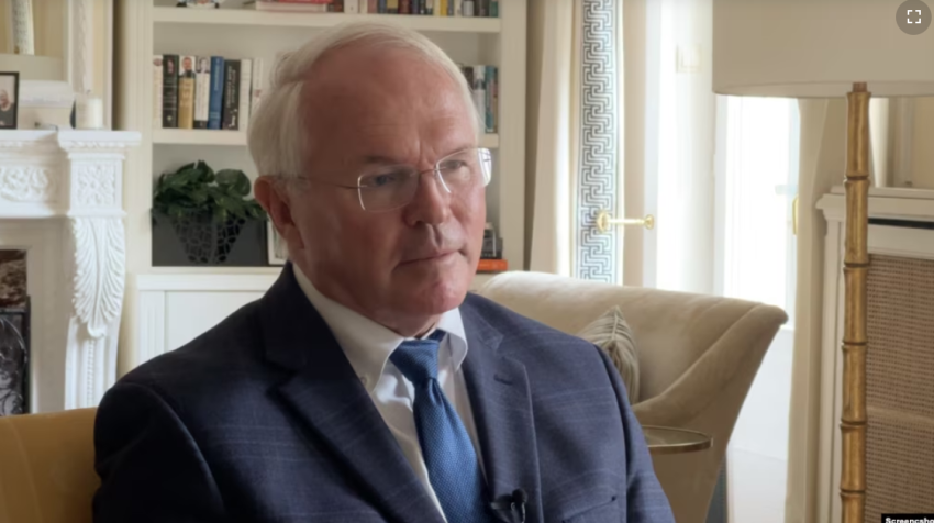 “S’pranoi kompromis për Kosovën”, Christopher Hill tregon bisedimet me Millosheviçin