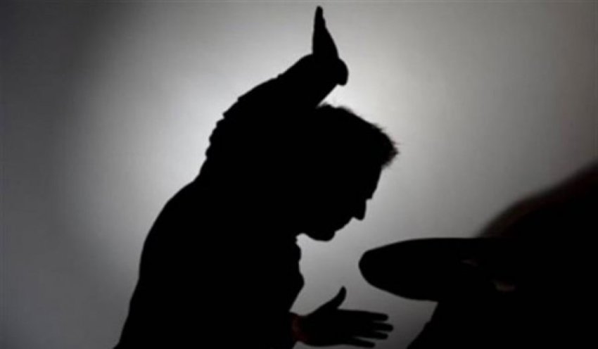 Dhunë në familje në Fushë Kosovë, djali rrah babanë