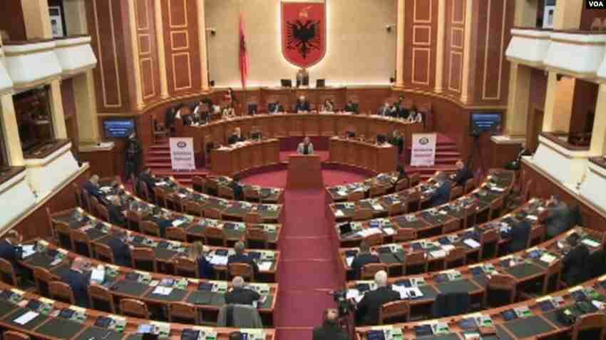 Kuvendi i Shqipërisë shqyrton sot projektligjet e buxhetit dhe zgjedhjen e Avokatit të Popullit