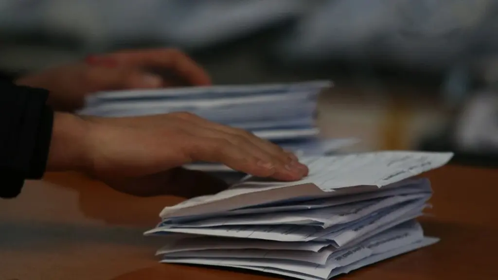 KQZ nis nesër dërgimin e fletëvotimeve për votimin me postë