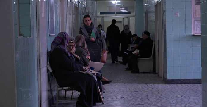 Gripi merr hov  Për 24 orë 150 fëmijë kërkuan ndihmë mjekësore  Rekomandohen masa