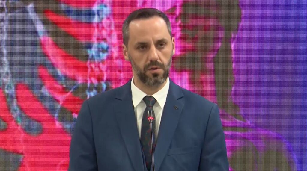 Amnistia penale, ministri Lamallari: Me miratimin e saj, përfitojnë mbi 10 mijë persona! 388 lirohen menjëherë, 900 të tjerë ulje dënimi