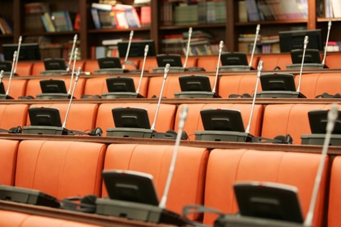 Seanca të shtatë komisioneve të Kuvendit