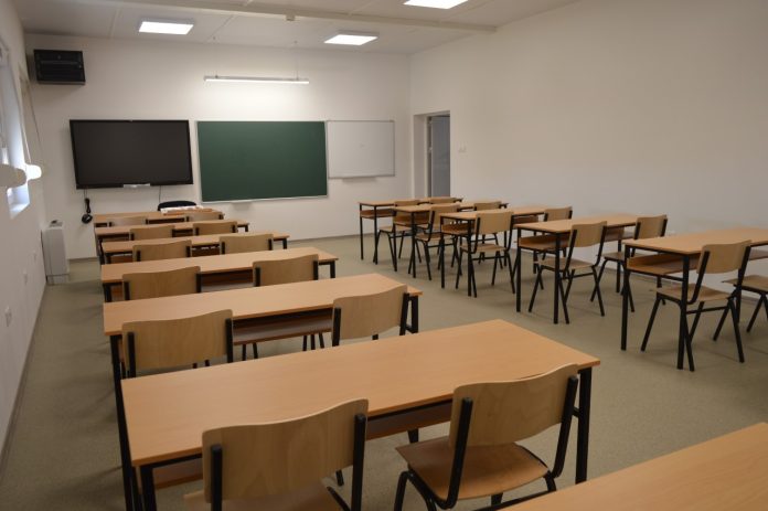 Gripi, a do të shtyhet pushimi dimëror për nxënësit?