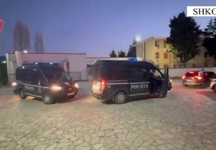Shpërthimi me një viktimë në hyrjen e pallatit në Shkodër, policia zbardh vrasjen: 4 të arrestuar, shpërthyen panelin elektrik me telekomandë (EMRAT)